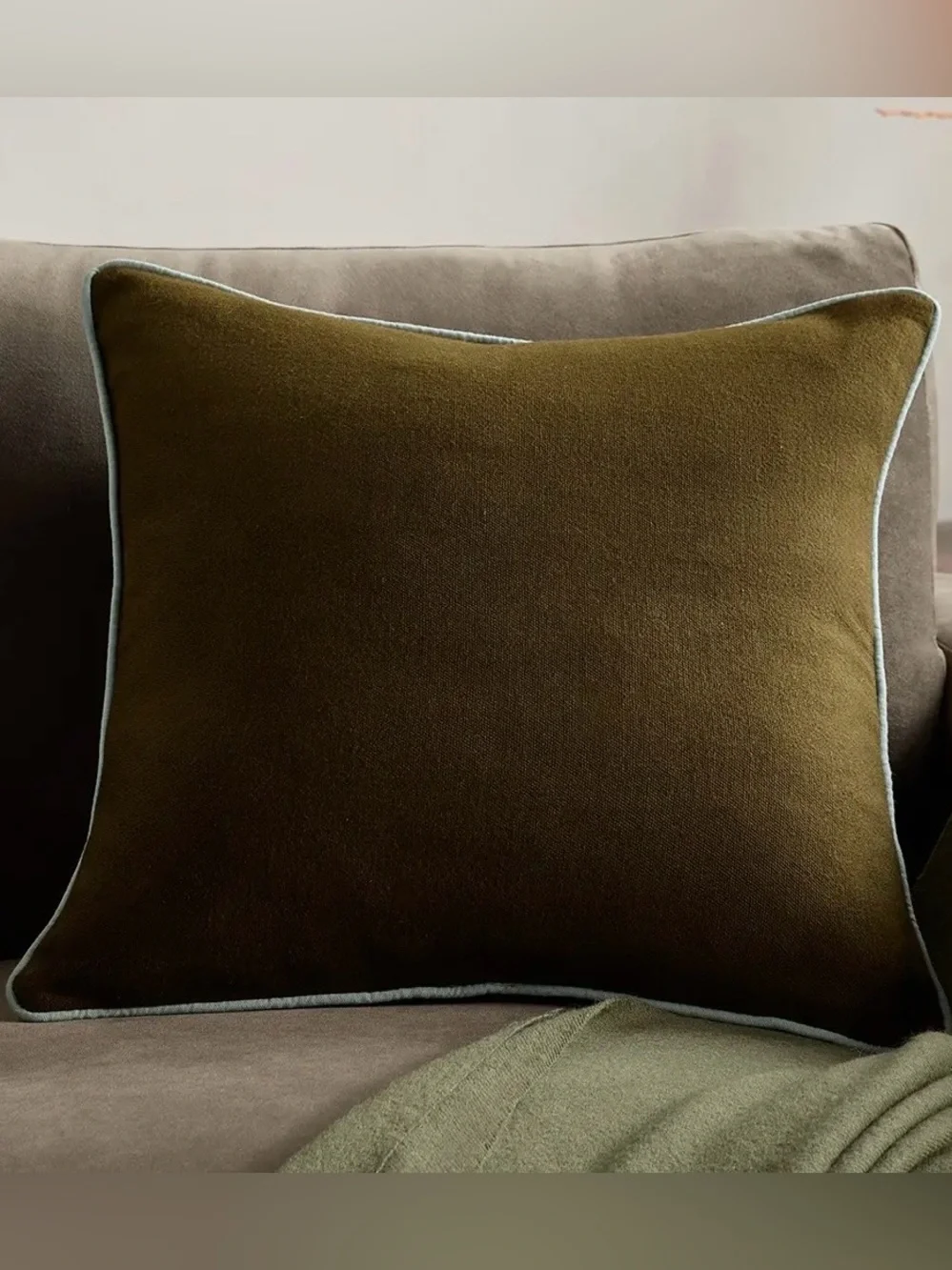 NWT Quince Contrast Piped Wool Pillow Cover, 20 X 20 (Olive/Lt Blue)